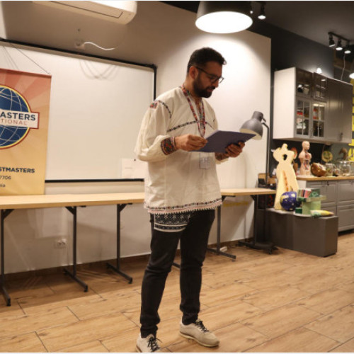 Comunitatea Toastmasters Aria D1 pregătește un eveniment dedicat oratoriei și umorului