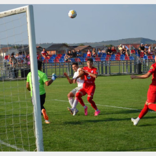 Fotbal: Rezultate variate pentru echipele bihorene din Liga a III-a