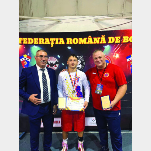 Doi pugiliști bihoreni câștigă titlul național la Campionatul Național de Box pentru juniori