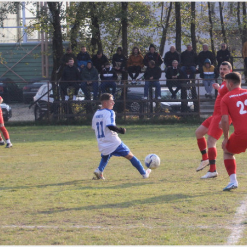 Runda a 12-a a ligii de fotbal: Meciuri echilibrate și surprize