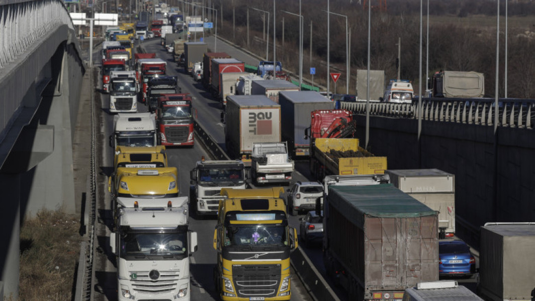 Autoritatea de Supraveghere Financiară a aprobat noile tarife maxime pentru RCA la autovehiculele peste 16 tone: 9.000 de lei la clasa B0
