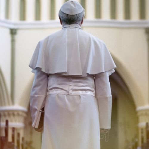 Cardinalii catolici se pregătesc pentru alegerea noului papa după moartea lui Francisc