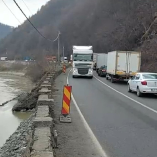 Restricții de trafic pe DN 7 în Valea Oltului