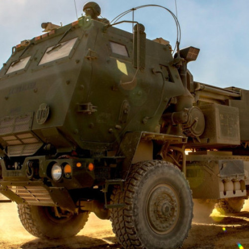 Estonia a primit lansatoare de rachete HIMARS americane