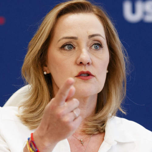 Elena Lasconi acuză presiuni din partea liderilor coaliției