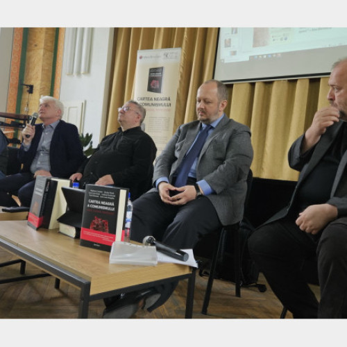 Lansarea cărții &quot;Cartea neagră a comunismului&quot; la Colegiul Național Mihai Eminescu