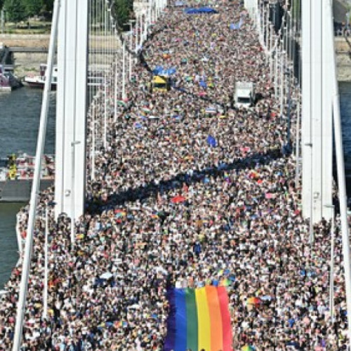 Poliţia ungară anunţă că nu-i va ancheta pe participanţii la marşul Pride din Budapesta