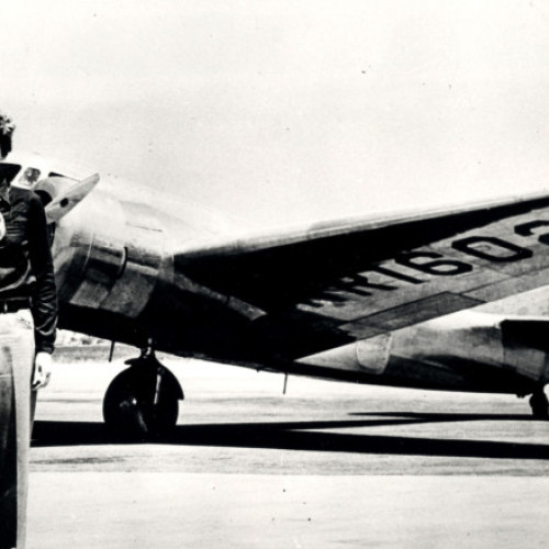 Va fi rezolvat cel mai vechi mister al aviației? Un arheolog crede că a văzut avionul Ameliei Earhart într-o imagine din satelit