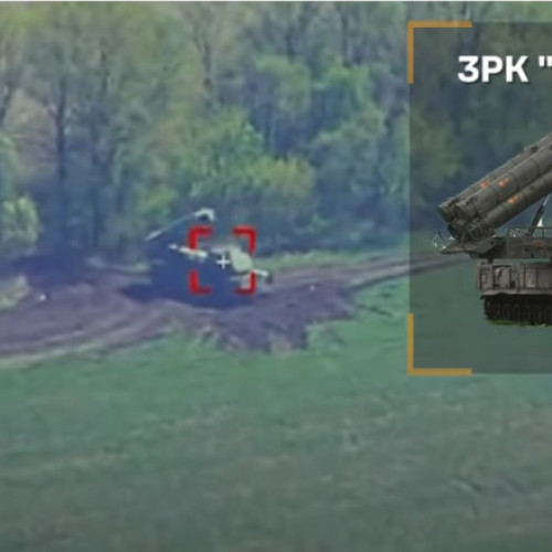 Momentul în care forțele ucrainene distrug un lansator rus Buk-M3 în valoare de 45 de milioane de dolari, într-un atac de precizie