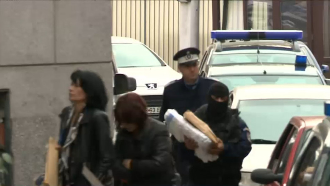 Descinderi DNA la Direcția Vamală București: Angajați ai Fiscului acuzați că primeau mită până la 10.000 de euro