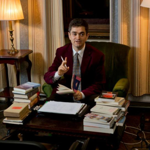 Doi români din trei regretă regimul lui Ceaușescu, arată un sondaj