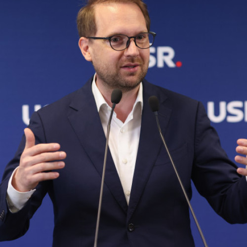 Dominic Fritz comentează demisia lui Anastasiu și anunță reforme dure în companiile de stat