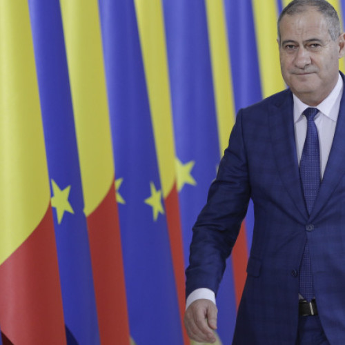 Sorin Grindeanu, interimarul șef al PSD, a declarat luni că nu vede nevoie ca vicepremierul Marian Neacșu să preia atribuțiile fostului vicepremier Dragoș Anastasiu în procesul de reformare a companiilor de stat. La sediul central al PSD, Grindeanu a spus că "nu. Eu nu cred că în acest moment lucrurile trebuie să fie discutate în această formă" și a anunțat o discuție în coalitie despre acest subiect miercuri, unde, potrivit lui, Ilie Bolojan va expune viziunea sa.