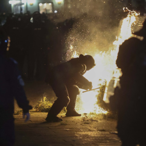 Mai multe persoane, trase în judecată pentru violențele de la sediul BEC