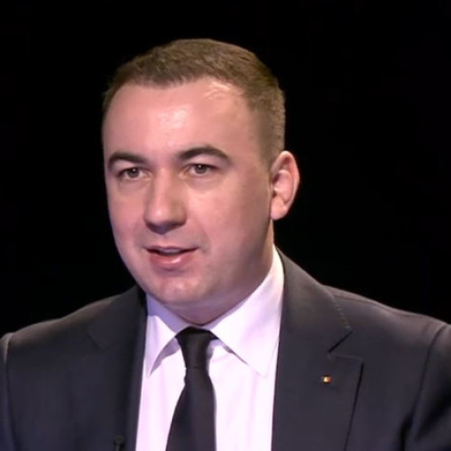 ministrul energiei, Bogdan Ivan, a discutat despre planurile sale de reformare a ministerului în emisiunea "În fața ta" difuzată sâmbătă pe Digi24, relatează digi24.ro. El a spus că intenționează să reducă cheltuielile statului prin restructurarea pozițiilor de conducere și a posturilor din organigramă.