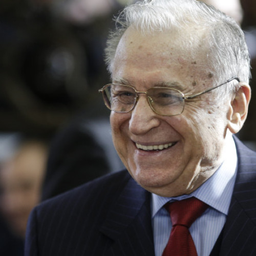 Ion Iliescu, primul președinte al României de după Revoluția din 1989, a încetat din viață la vârsta de 95 de ani. Potrivit informațiilor, fostul șef de stat fusese internat în luna iunie la spitalul Agrippa Ionescu din București. Anterior, chiar în ultimele zile, Iliescu a acordat un interviu în care a vorbit despre frica de moarte și despre modul în care a trăit viața.