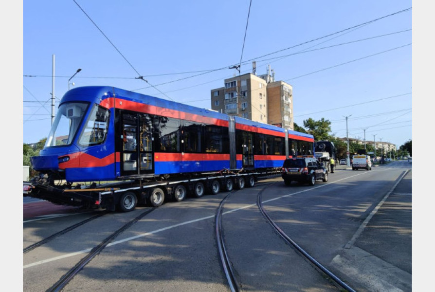 Al patrulea tramvai nou ajunge în Oradea în cadrul proiectelor de modernizare a flotei