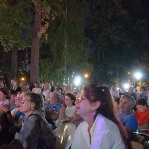 Ducu Bertzi, vineri seara, la Muzeu - „Câte o floare de colț vă ofer din inimă”