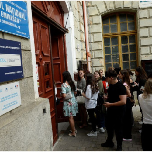Luni, 11 august, încep probele scrise - Bacalaureatul de toamnă