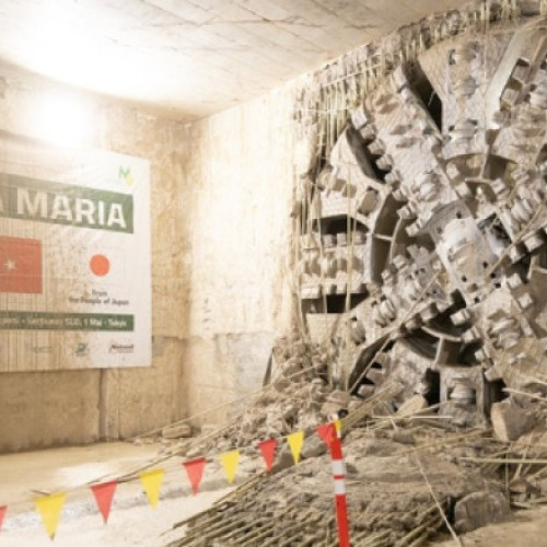 Foto Utilajul de forare „Sfânta Maria” a realizat primul segment de tunel între viitoarele staţii de metrou Tokyo şi Aeroport Băneasa