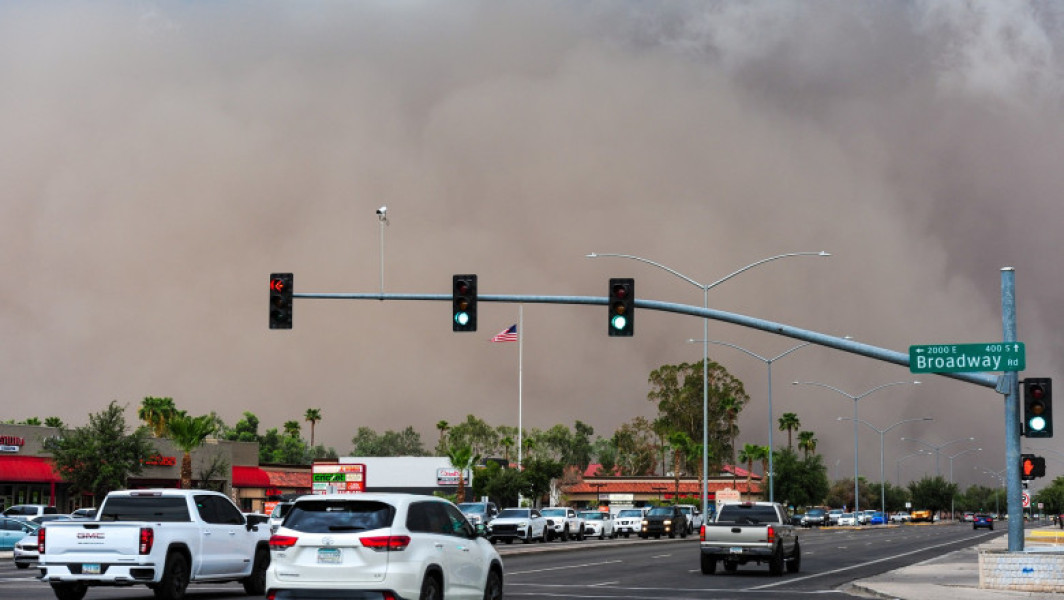 Furtună puternică de praf și vijelie a lovit Phoenix, Arizona