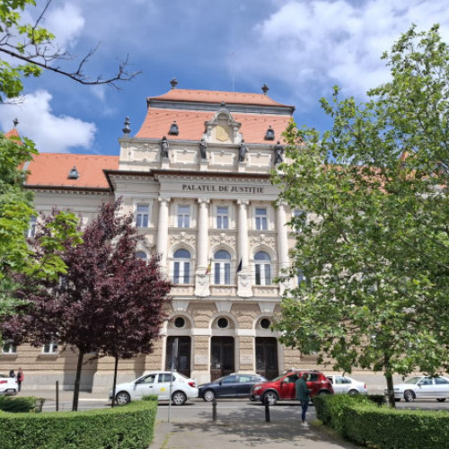 Curtea de Apel Oradea suspendă soluționarea anumitor cauze din cauza protestelor față de modificările pensiilor de serviciu