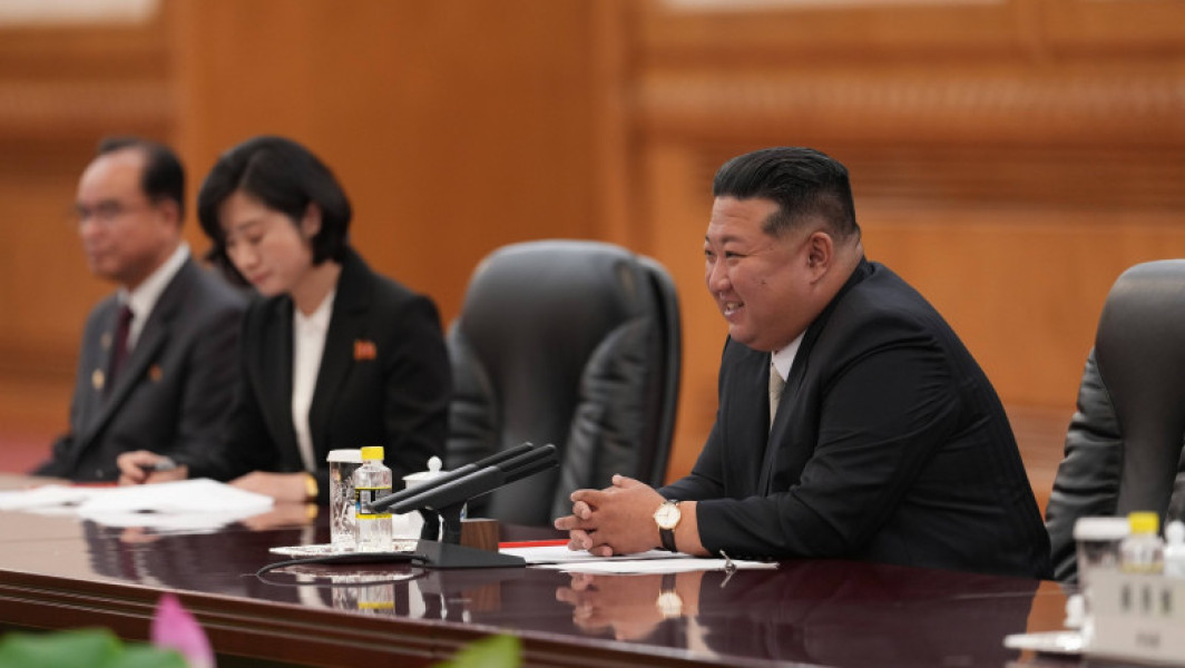 Lider nord-coreean la Beijing apare cu un ceas de lux, în ciuda sancțiunilor ONU