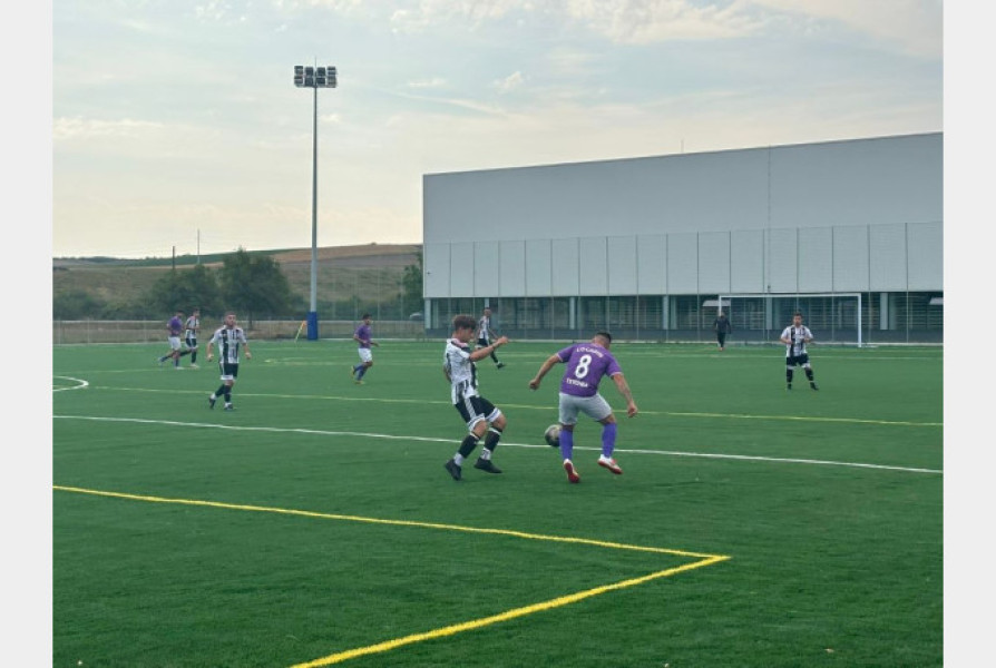 Fotbal în Liga a V-a: patru echipe conduc după două runde disputate