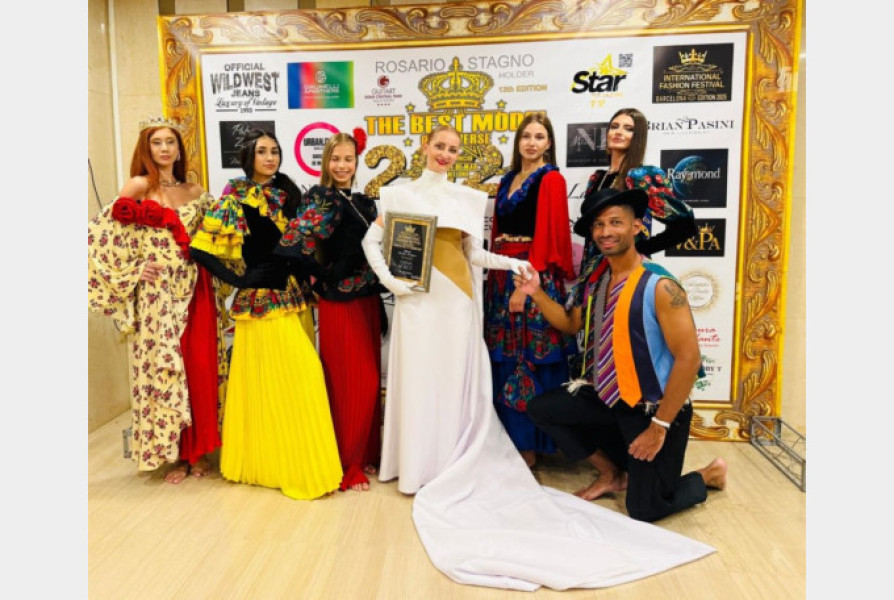 Barcelona găzduiește spectacolul „Gipsy Style” de Oana Berce