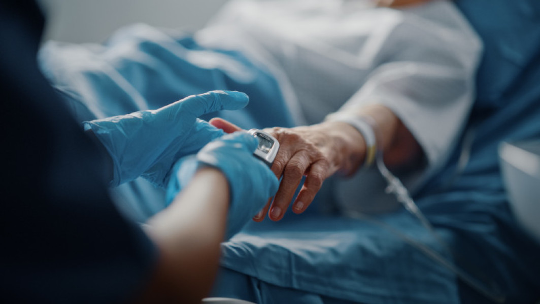 Singapore oferă prime de 69.000 euro pentru infirmiere în criza persoanelor