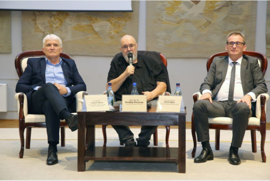 Ovidiu Pecican a lansat un volum despre istoriografia Țării Românești la Muzeul Țării Crișurilor