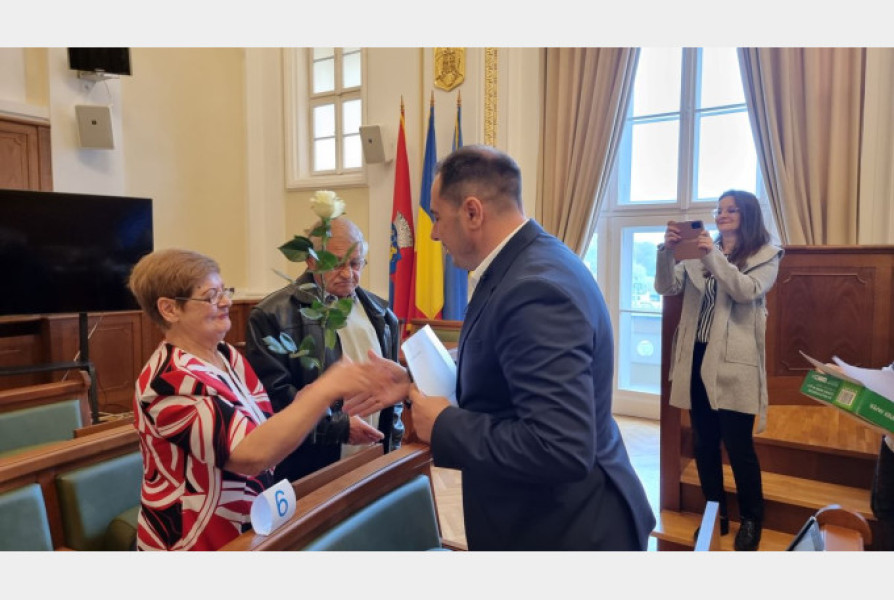 24 de cupluri orădene sărbătorite pentru 50 de ani de căsnicie la „Nunta de Aur”