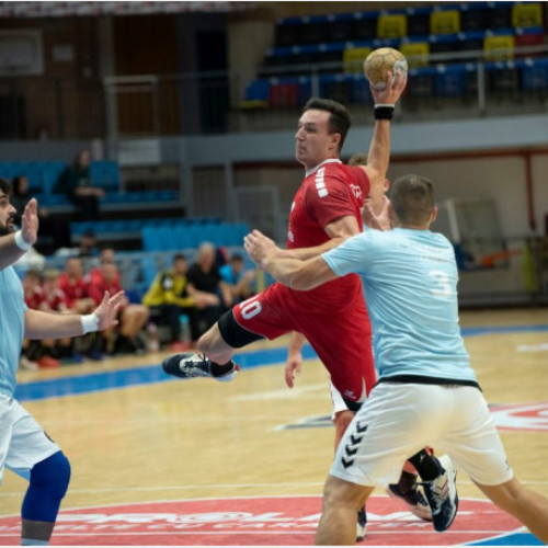 CSM Reşiţa şi CSM Oradea se întâlnesc la playoff-ul de handbal masculin într-o partidă de reabilitare