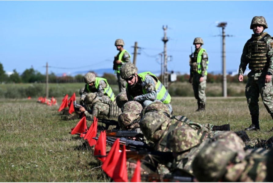 Guvernul a aprobat programul de pregătire militară voluntară pentru tinerii între 18 și 35 de ani