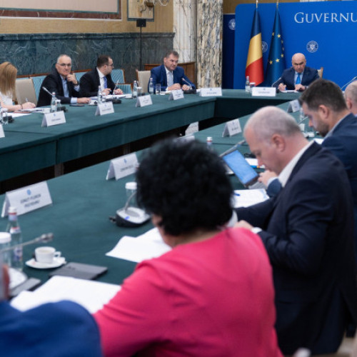 Traian Băsescu exclude majorarea TVA și critică reducerea personalului în administrație