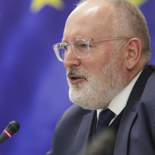 Frans Timmermans primește protecție sporită după un incident la o terasă din Amsterdam