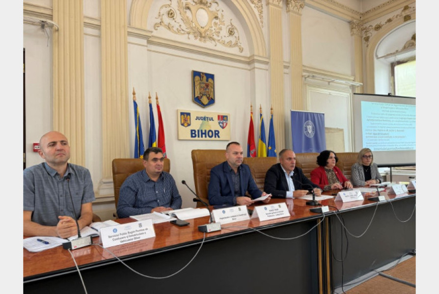 Sesiuni de îndrumare pentru secretarii din Bihor privind legislația și administrarea locală