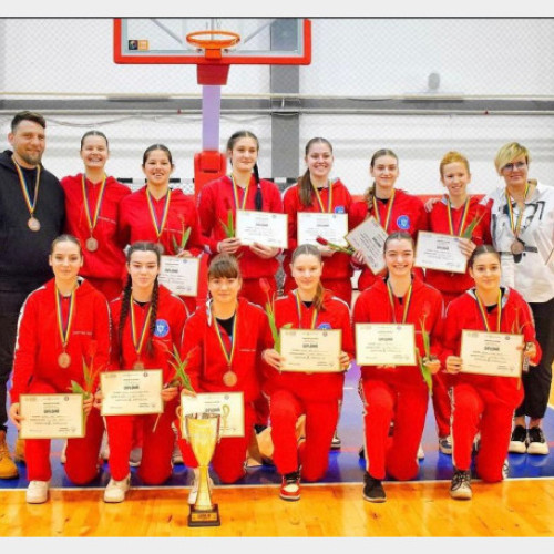 Baschetbalistele de la Crişul Oradea au obținut locul 3 la Campionatul Naţional U19