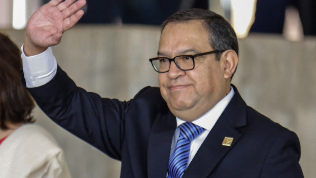 Premierul din Peru demisionează din cauza înregistrărilor compromițătoare cu o femeie. Politicianul a recunoscut: dragostea mea, te iubesc.