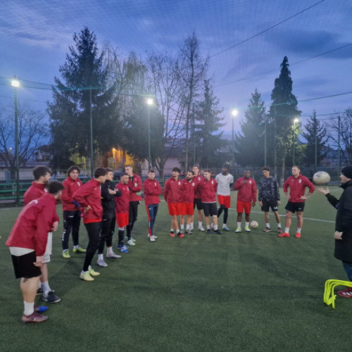 Nouă fotbaliști adăugați la CS Bihorul Beiuș pentru play-off-ul Ligii a IV-a! Obiectivele echipei în acest sezon și rezultatele din perioada de pregătire.