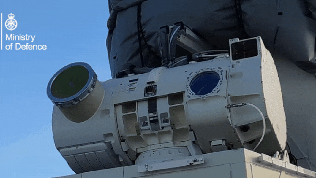 Dragonfire, arma laser britanică teșită să schimbe fundamentul războiului, testată cu succes. Ucrainenii oferă ajutor împotriva rușilor