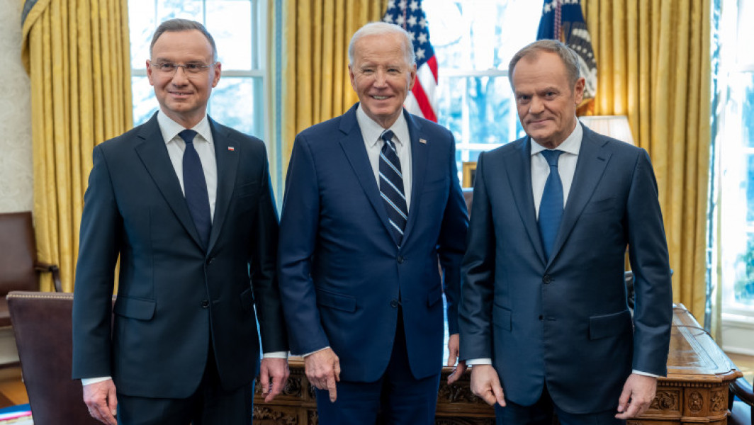 Duda și Tusk, rivalitatea politică pusă deoparte în timpul vizitei lor în SUA pentru a susține Ucraina