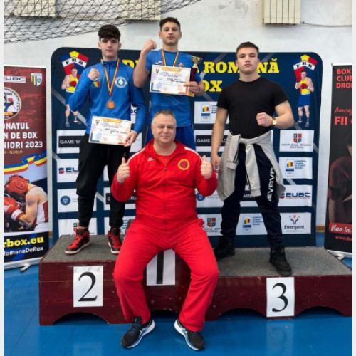 Cupa României la box pentru juniori - Patru bihoreni s-au urcat pe podium și au adus medalii acasă de la competiția organizată în Drobeta Turnu Severin