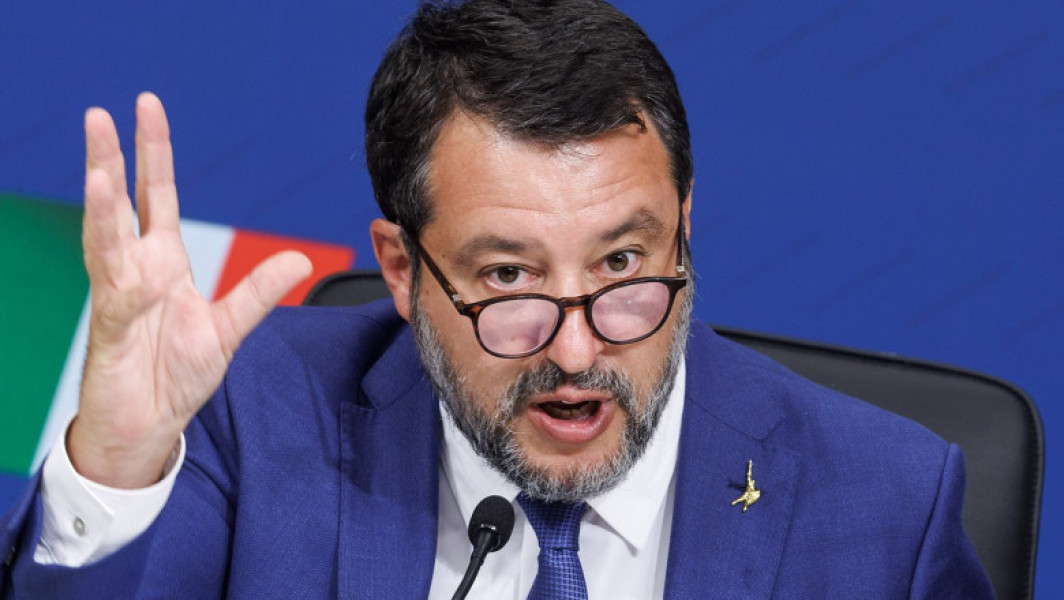 Liderul Ligii accusează Preşedintele Franţei de a fi un instigator la război şi un pericol pentru Europa