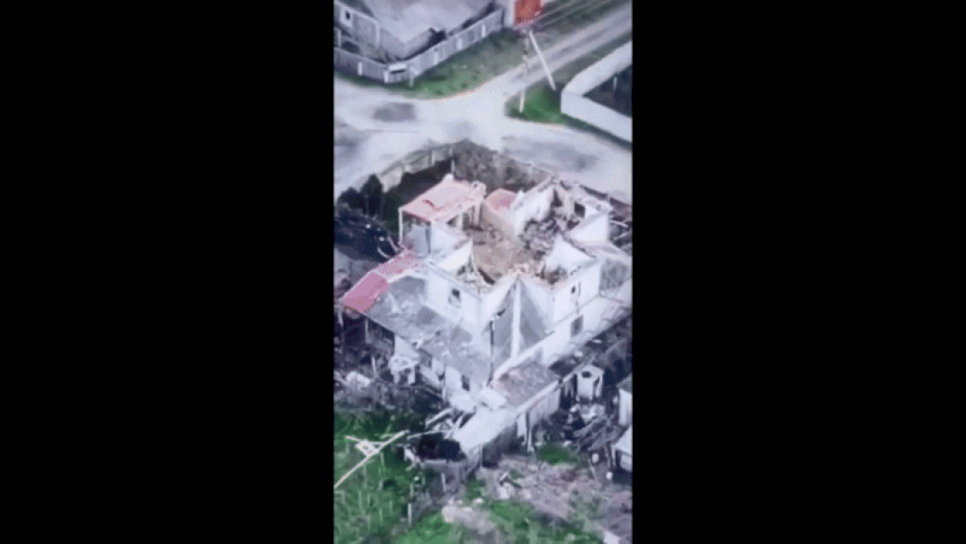Ucrainenii au atacat o clădire cu o bombă „Hammer” de fabricație franceză, distrugând trupe de militari ruși în Krinki, regiunea Herson