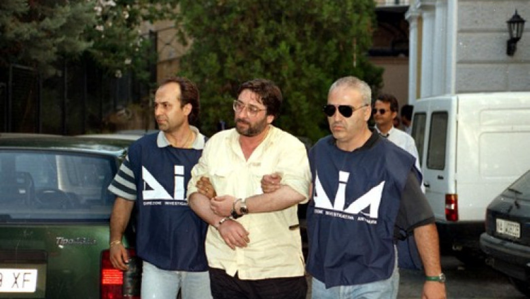 Liderul mafiei napoletane devine colaborator al justiţiei după 26 de ani de închisoare