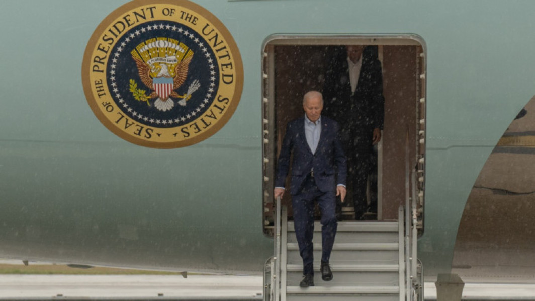 Casa Albă avertizează jurnaliștii care călătoresc cu Joe Biden că nu mai fură din Air Force One