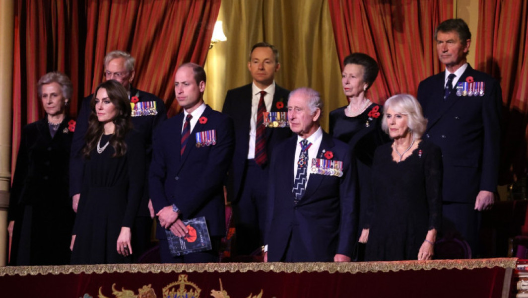 Problemele de sănătate, scandalurile şi neînţelegerile pun presiune pe familia regală britanică