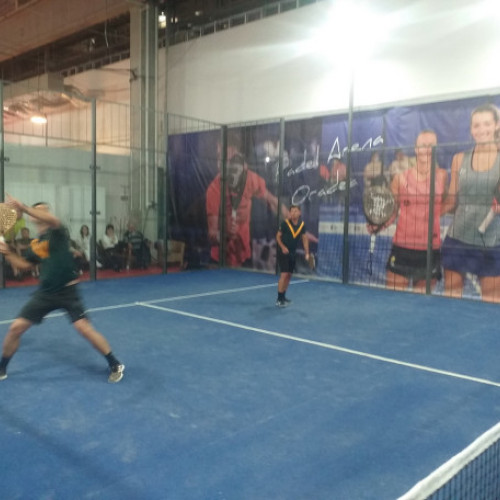 Oradea Joacă Padel: Etapa a 4-a Promite Meciuri Incendiare la Padel Arena Oradea!