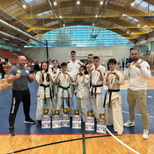 Medalii de aur şi argint pentru karateka din Beiuş la competiţie din Polonia